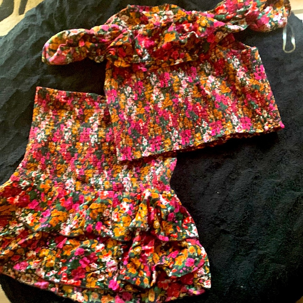 Brand new two piece set Adorable!!!!!!